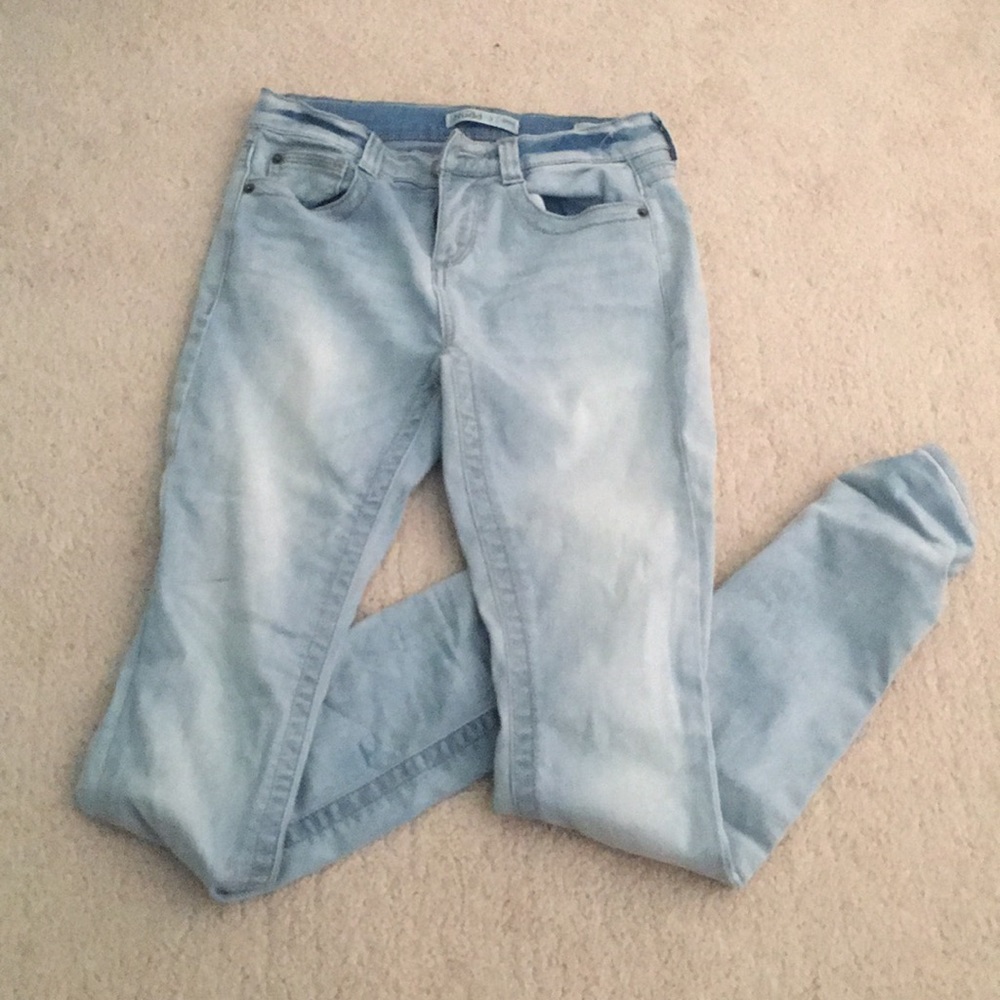 light wash denim jeans